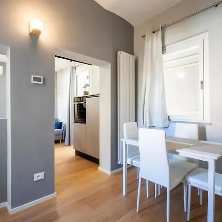 Anna - 5 Minuti Centro Storico - Moderno Daire